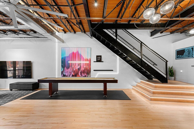 Primary image, [suite 2], Denver