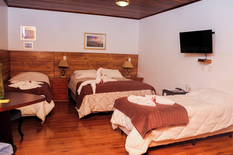 Room 5, Recanto do Vovô Matheus, Campo Limpo Paulista