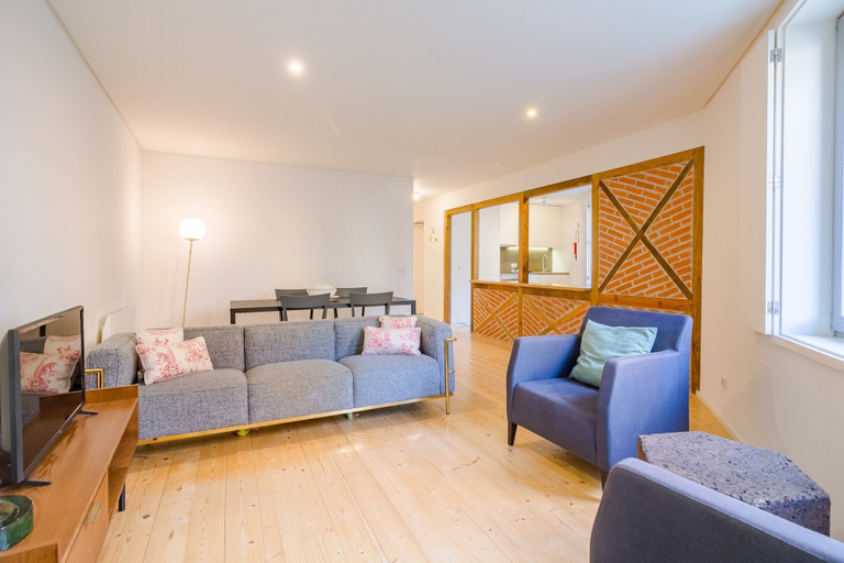 Primary image 5, Studio, Ideal for Smaller Groups, Porto