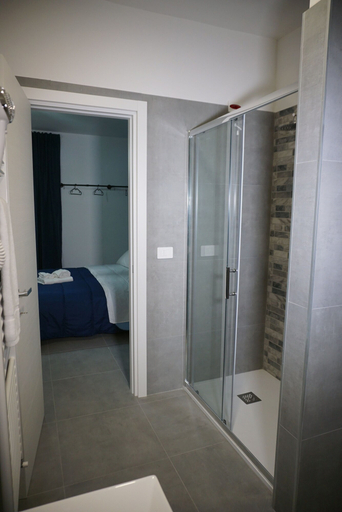 Bathroom 2, Farina Rooms & Apartments, Caserta