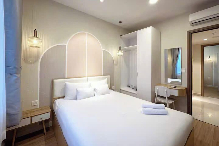 Room 4, Pavilion Luxury Soho Manhattan Vacation, District 1