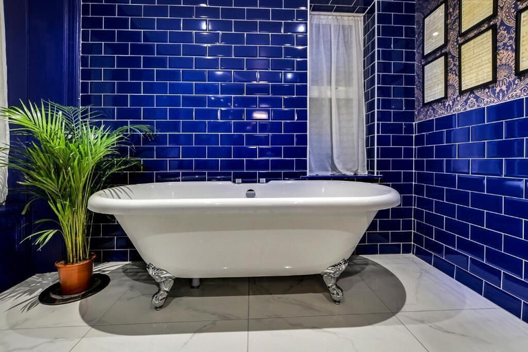 Bathroom 4, Jazz House, Derry and Strabane
