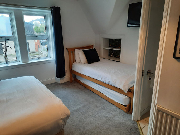 Bedroom 3, Jacobite Rose, Highland