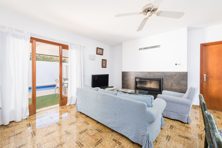 Others 4, Sestanyolet - Villa With Private Pool. Free Wifi, Baleares