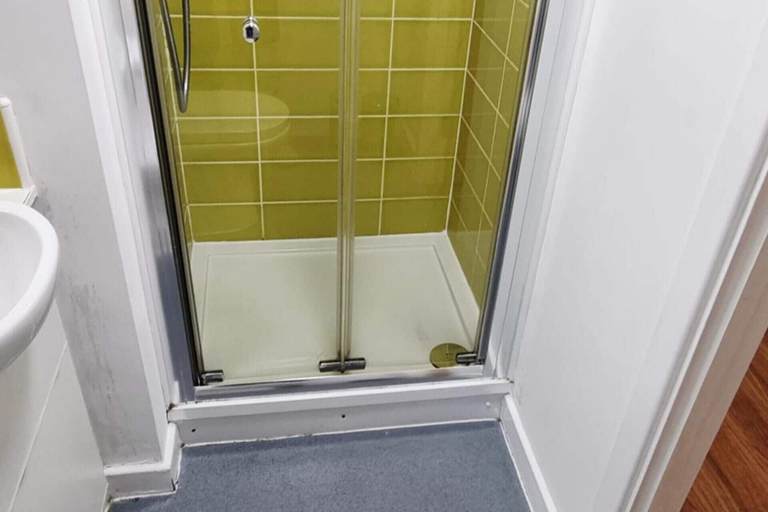 Bathroom 3, Central Liverpool 1-Bed Apartment City Centre, Sefton
