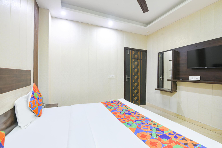Bedroom 3, Via Diamond Key, Delhi