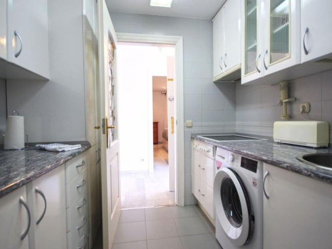 Private kitchen 3, Coastal Getaway With Pool, Málaga