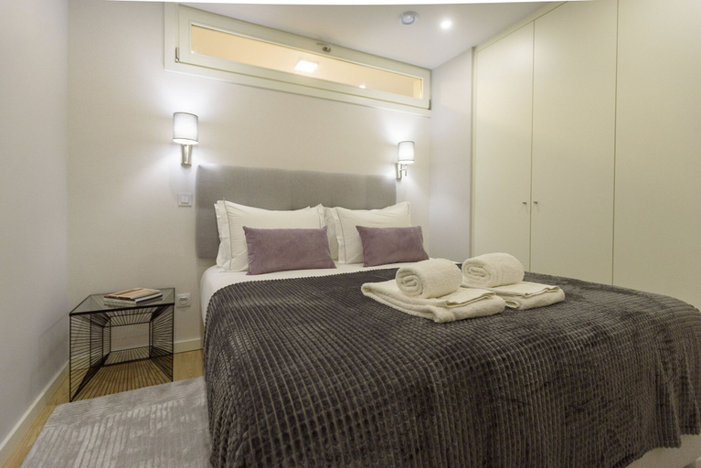 Room 4, RA - S o Jo o 1 in Oporto, Porto