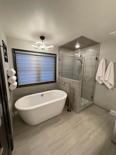 Room 4, Freshly Updated Lake Michigan Home With Pool, Lake Michigan