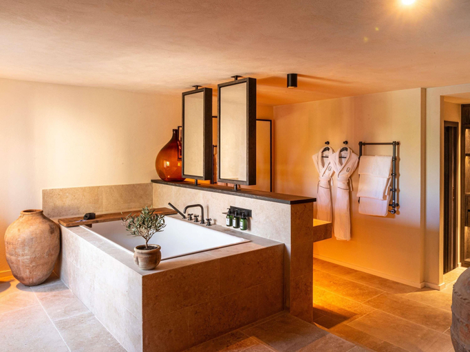 Bathroom 5, L'Isle de Leos Hotel & Spa - MGallery Collection, Vaucluse