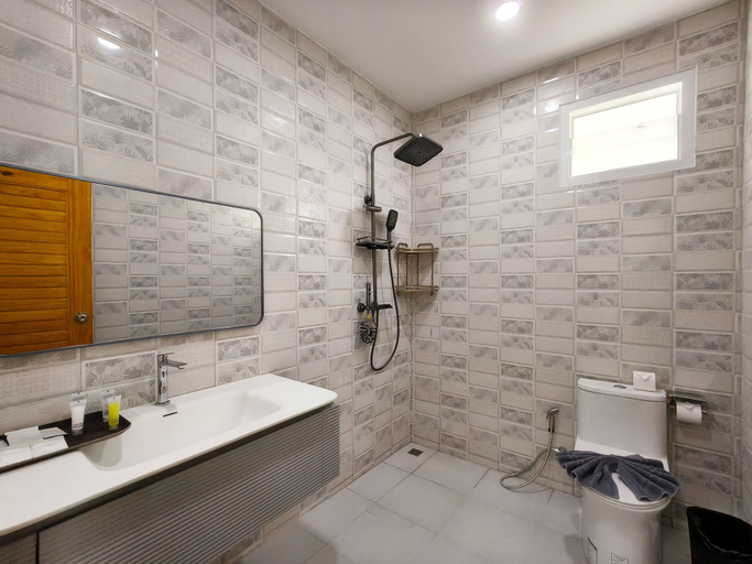 Bathroom 4, OYA International Resort Phuket, Pulau Phuket