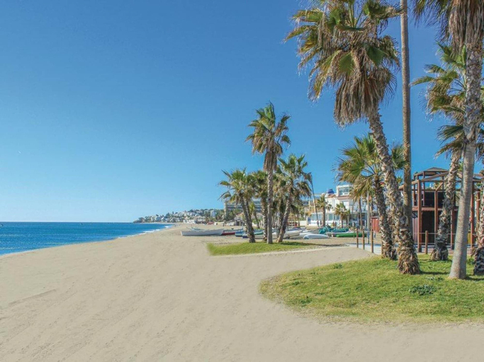 View from property 2, Apartment Directly on the Boulevard of La Cala, Málaga