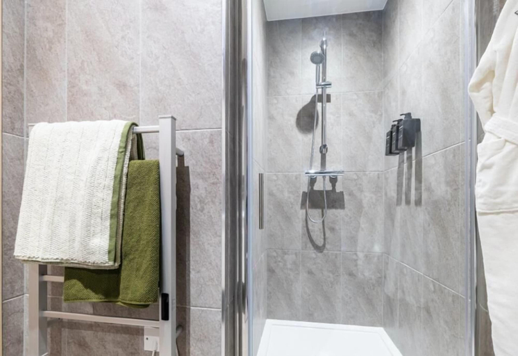 Bathroom, Station house, Milton Keynes