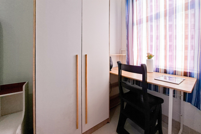 Room 5, Simply Studio At Serpong Garden Apartment, Tangerang