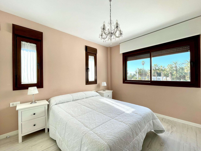 Room 4, Villa With Private Pool Near Beach, Granada