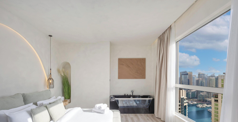 Room 4, LUX Contemporary Marina View Suite 7, Dubai