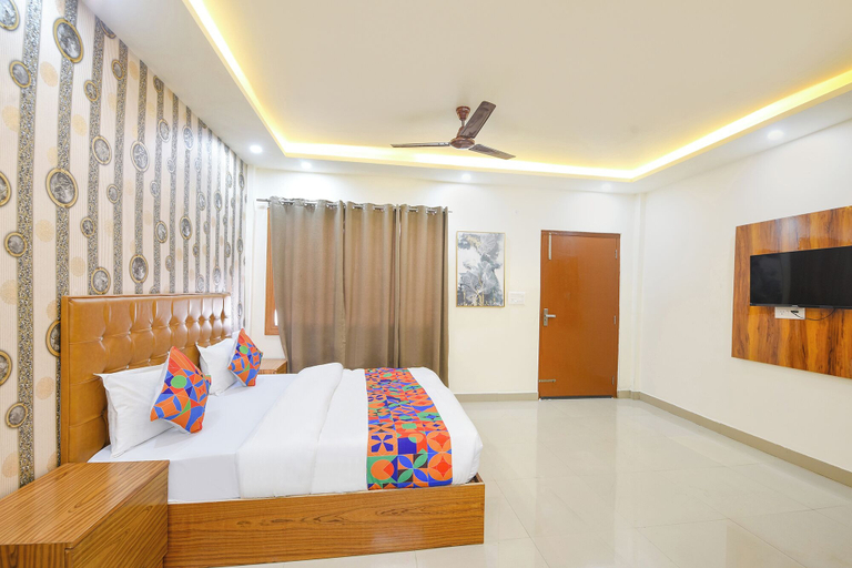 Room 2, Fabhotel Wild Hibiscus Resort, Nainital