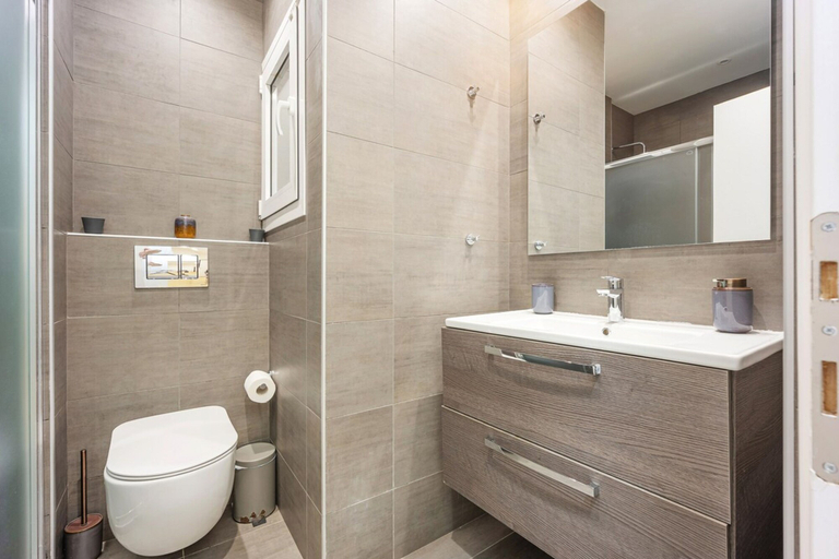 Room 4, Modern & Cozy Apartment, Attica