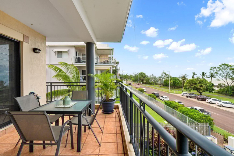 Room 2, Zen Emerald Shore Seaview - Balcony - Sunset View, Rapid Creek