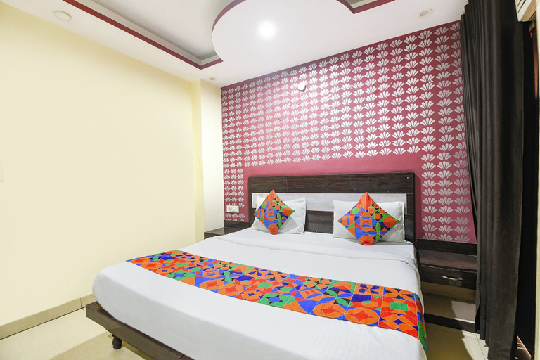 Room 4, Via BD Palace, Delhi