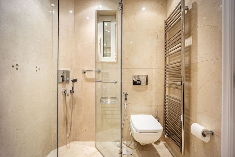 Others 4, Central Athens 2 Bedroom Apartment in Kolonaki, Attica