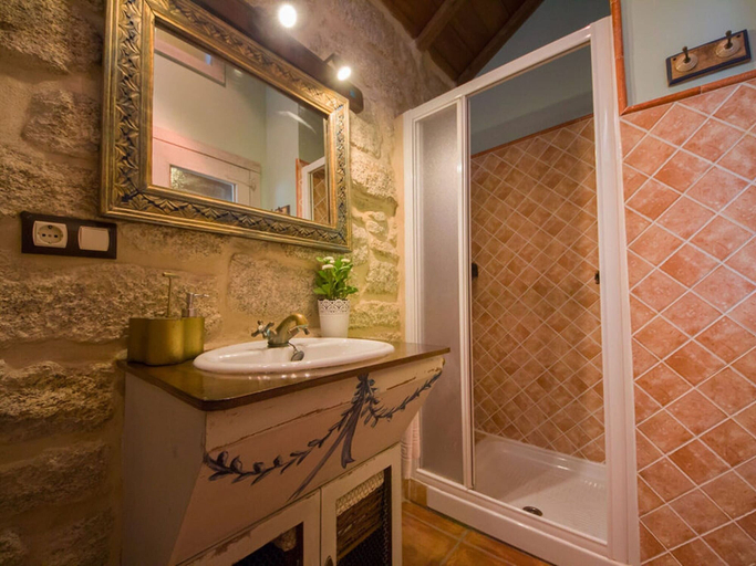 Bathroom 5, Villa in A Lama near Rias Baixas Beaches, Pontevedra