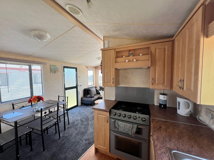 Private kitchen 4, Rohannah A and C Ultimate Retreat, Essex