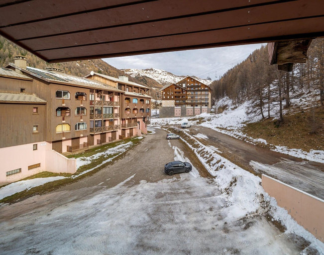 View from property 4, Apartment in French Alps Near Ski Resort, Alpes-de-Haute-Provence