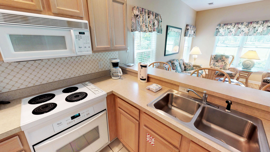 Interior 4, Club Villas Unit 25A - Lower Level, Brunswick