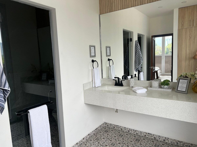 Bathroom 5, Luxury 3BR Penthouse City Mall SPS, San Pedro Sula