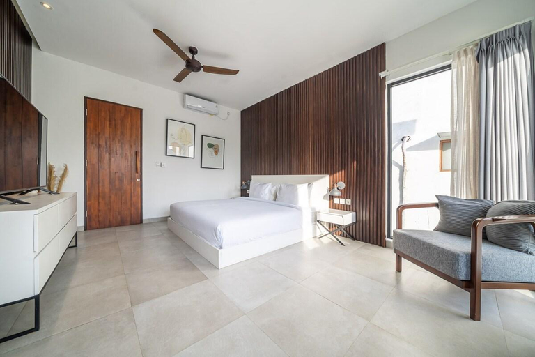 Others 5, Lima House – 3BR Villa Walk to Batu Bolong Beach, Badung