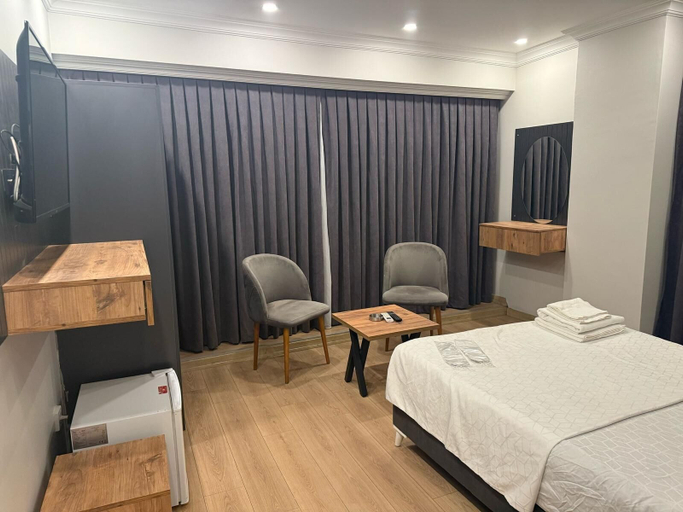 Bedroom 2, Highway 34 Hotel, Basaksehir