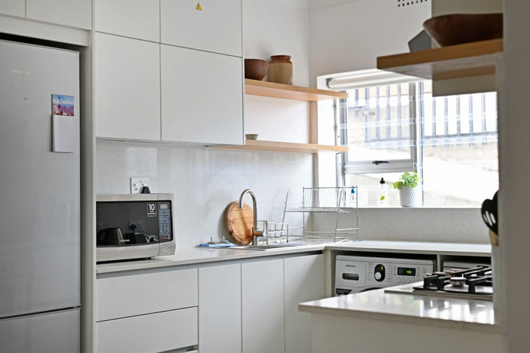 Room 5, Cozy 2-bed Apartment Below Table Mountain, City of Cape Town