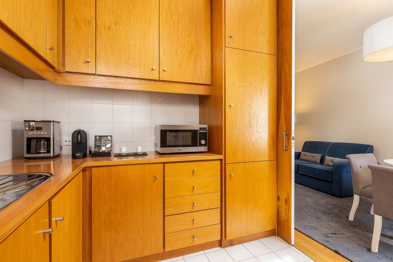 Private kitchen 3, Cozy Pet-friendly Porto Apartment, Porto