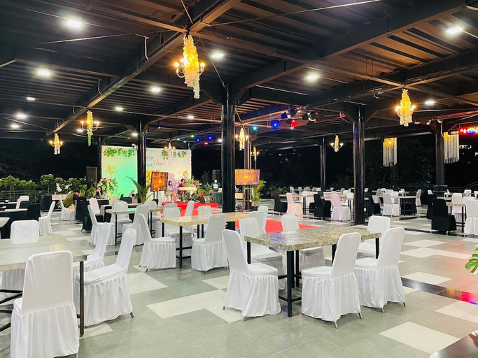 Food & Drinks, Transformer Center Hotel, Malang