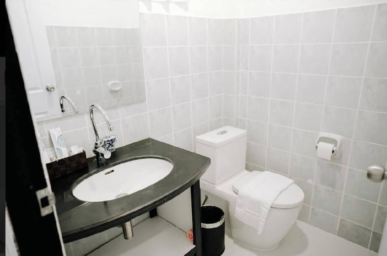 Bathroom 3, The courtyard Chiangrai, Muang Chiang Rai