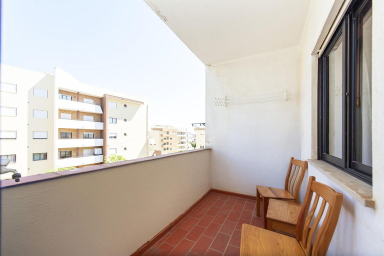 Room 5, N 01 - Bedroom 1 in Amaro Sight Guesthouse, Lagos