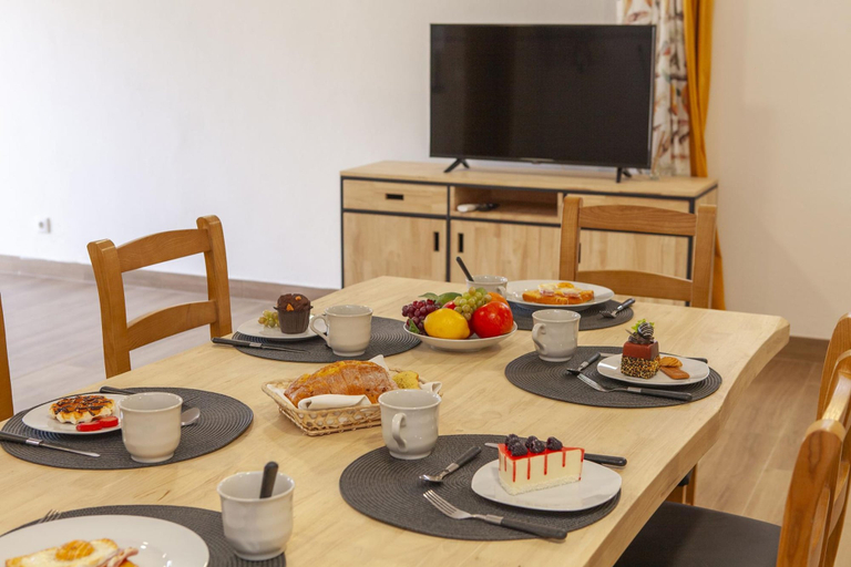 Room 4, HH 06 - 2 Bed Apartment in Olive Hills Guesthouse, Silves