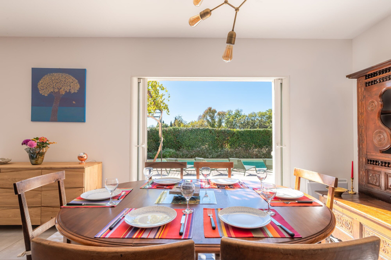 Room 2, Apartment in Maussane-les-alpilles, Bouches-du-Rhône