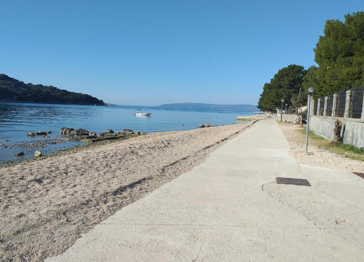 View from property 5, Apartment in Cres With Sea View and Old Town, Cres