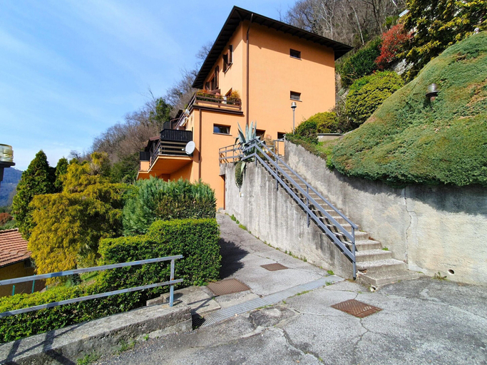 Exterior & Views 2, Holiday Home in Maccagno With Pool, Varese