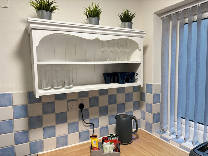 Interior 5, Cozee 2-bed nr New Cross Hospital, Wolverhampton