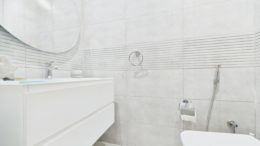 Bathroom 2, Spacious 2 BR with Sea & Marina View, Dubai