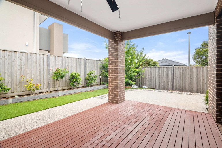 Terrace/patio, Spacious 5-bed Home in Peaceful Point Cook, Melbourne