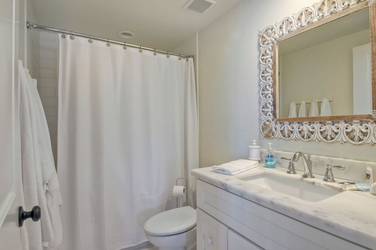 Interior 2, 3690 Carlsbad Boulevard - Entire Home, San Diego