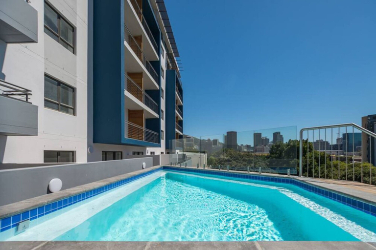 Room 5, Designer 3 Peaks Apt Stunning Table Mountain Views, City of Cape Town
