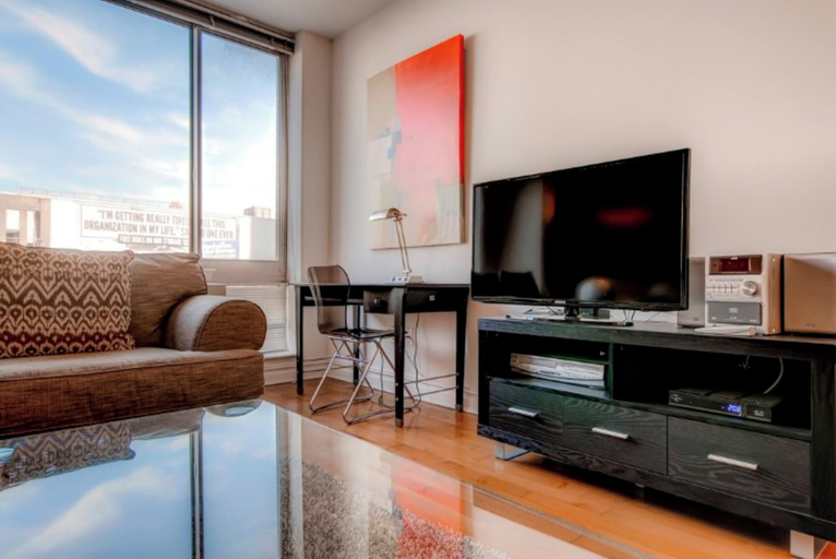 Living area 2, Global Luxury Suites in Abilene Texas, Taylor
