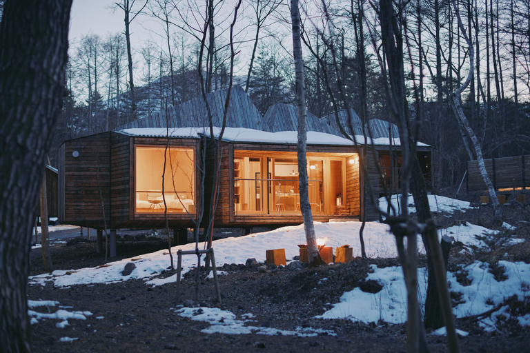 Exterior & Views