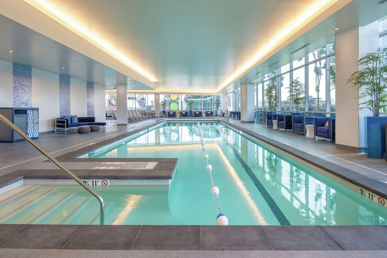 Sport & Beauty 2, Embassy Suites by Hilton Seattle Downtown Pioneer, Seattle