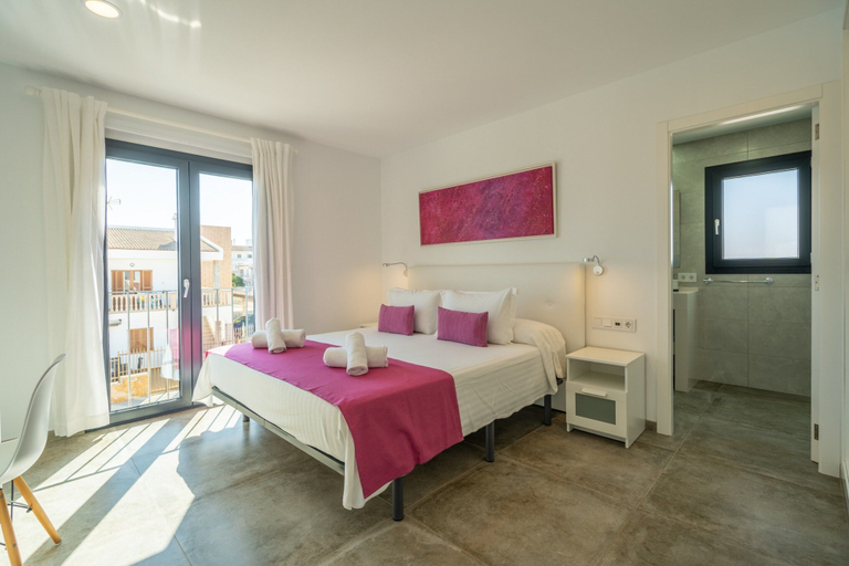 Others 5, Son Serra Paradise, Beachfront Villa, Baleares